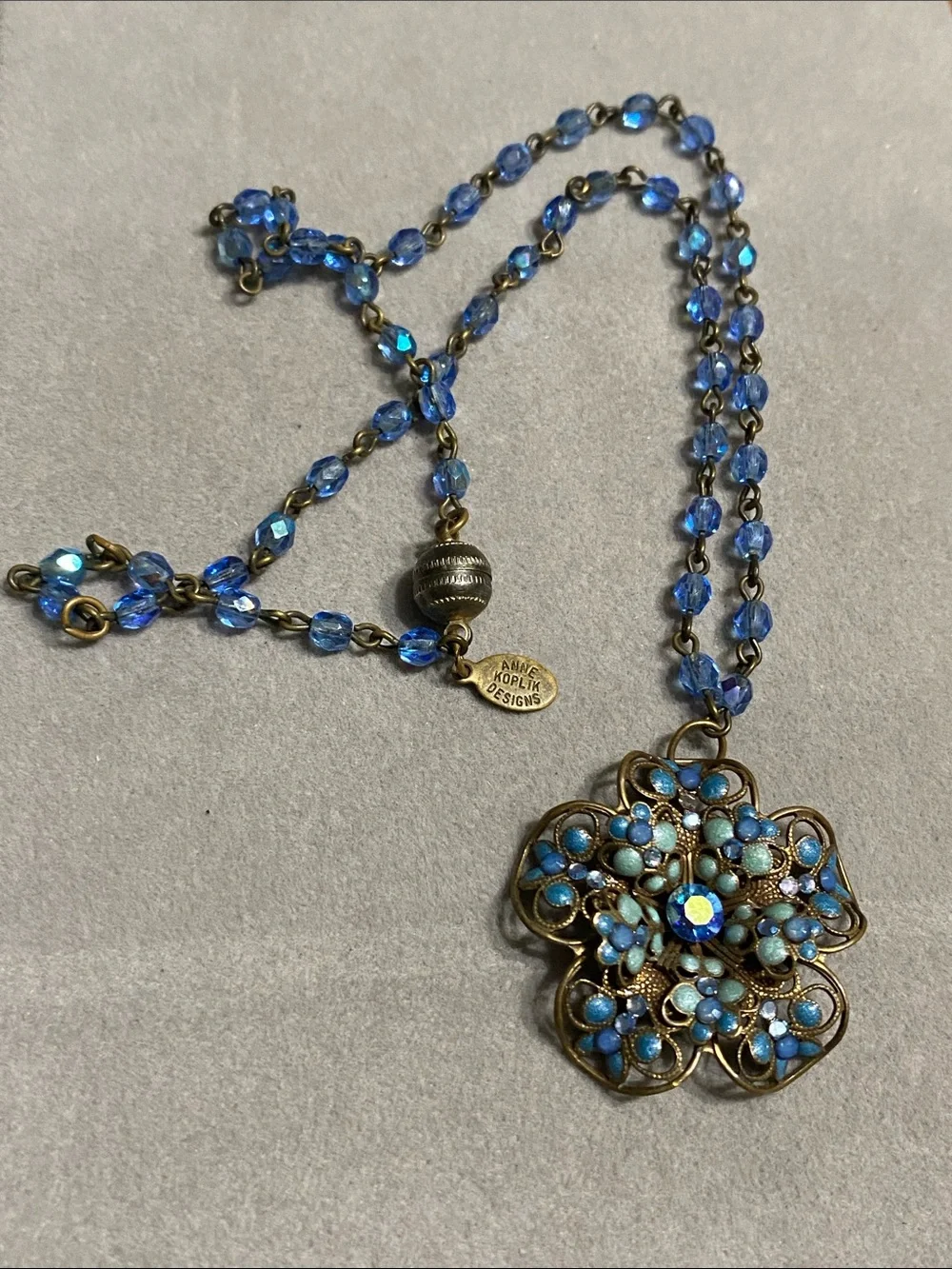 VTG Blue Floral Crystal Pendant Necklace